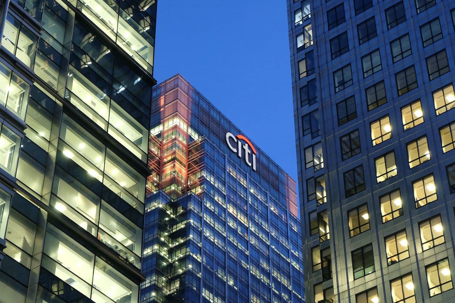 Citibank crypto on-off ramp infrastructure 2025