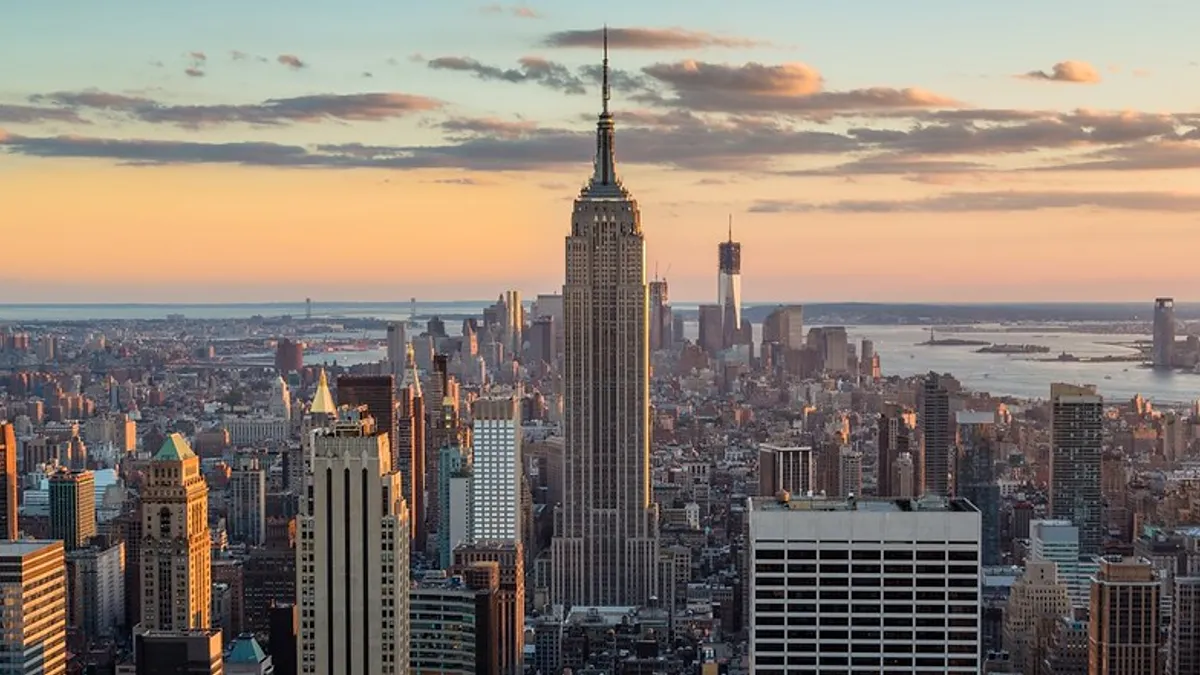 Headquarters of top US banks—U.S. Bank, BNY Mellon, JPMorgan Chase, State Street Bank, and Fidelity Digital Assets—with digital asset and cryptocurrency icons overlay, representing crypto custody and payment services expansion in 2024.